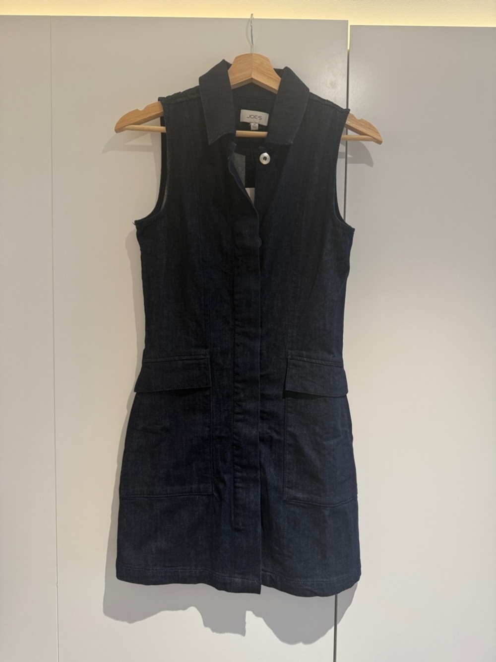 Joe’s Jeans The Irina Dress in Rinse
Size XS